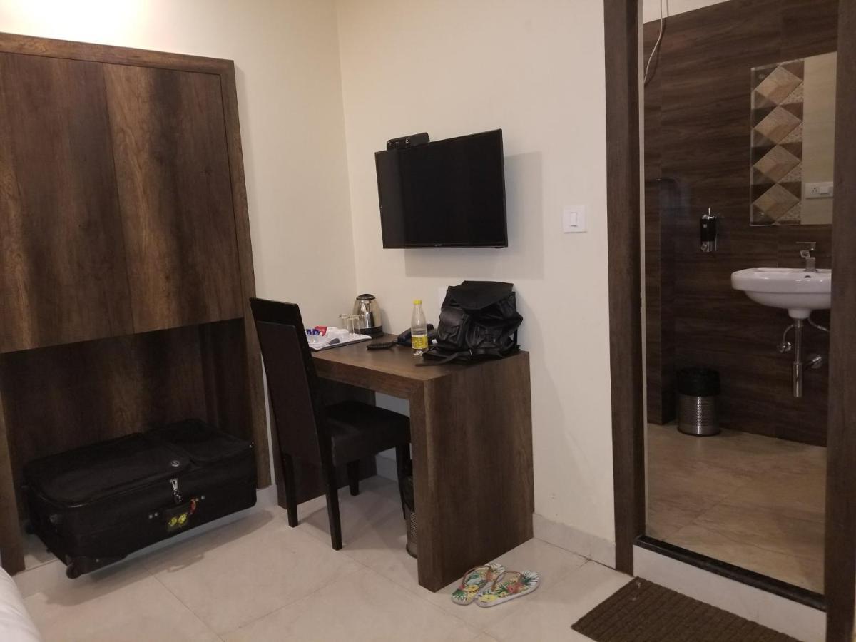 Hotel Mount View, Силигури Экстерьер фото