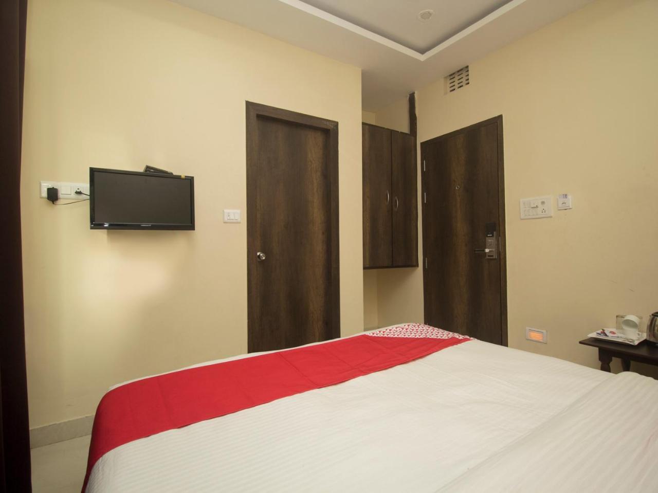 Hotel Mount View, Силигури Экстерьер фото