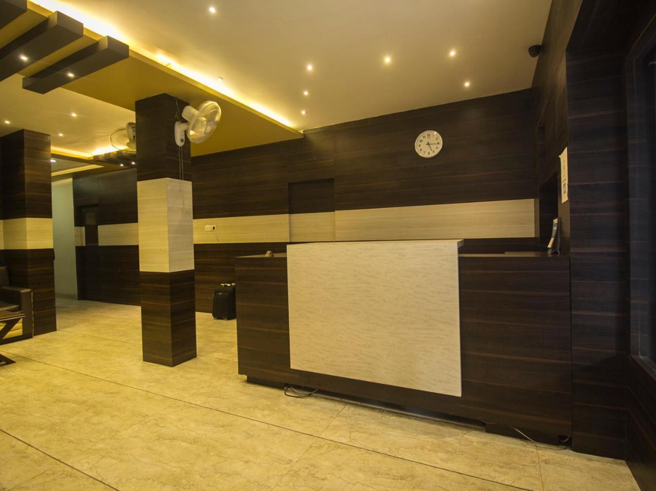 Hotel Mount View, Силигури Экстерьер фото