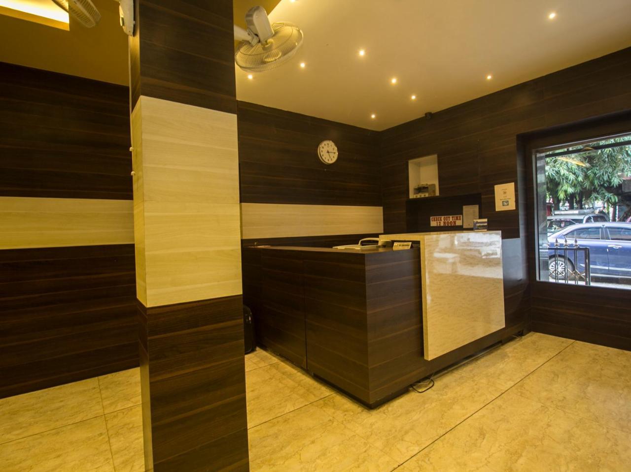 Hotel Mount View, Силигури Экстерьер фото