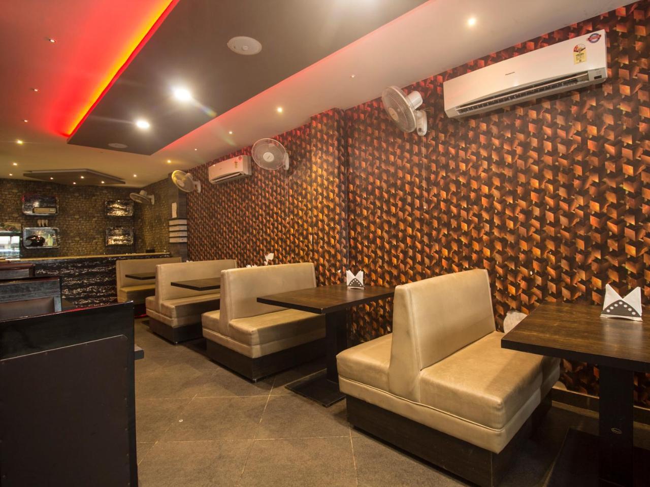 Hotel Mount View, Силигури Экстерьер фото